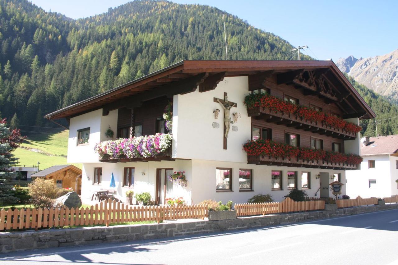 Gastehaus Schranz Hotel Sankt Leonhard im Pitztal Bagian luar foto